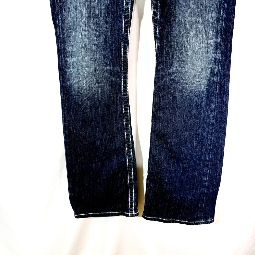 BKE Culture Boot Cut Low Rise Jeans With Stretch And Contrast Stitching Size 28